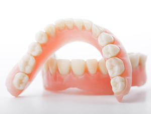 Zahnprothese rausnehmen