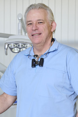 Dr. Péter Magos