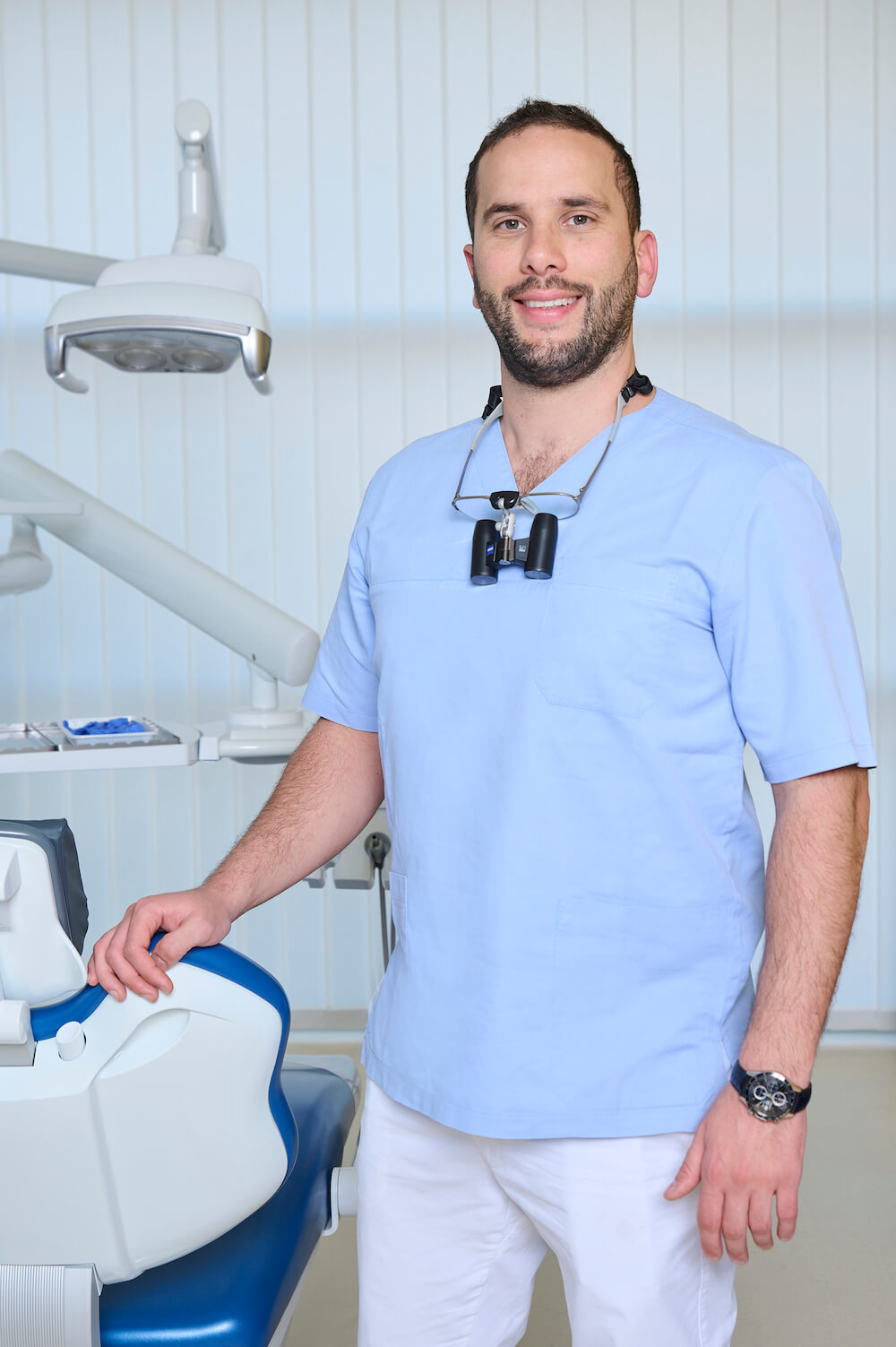 Dr. Bernard Tóth