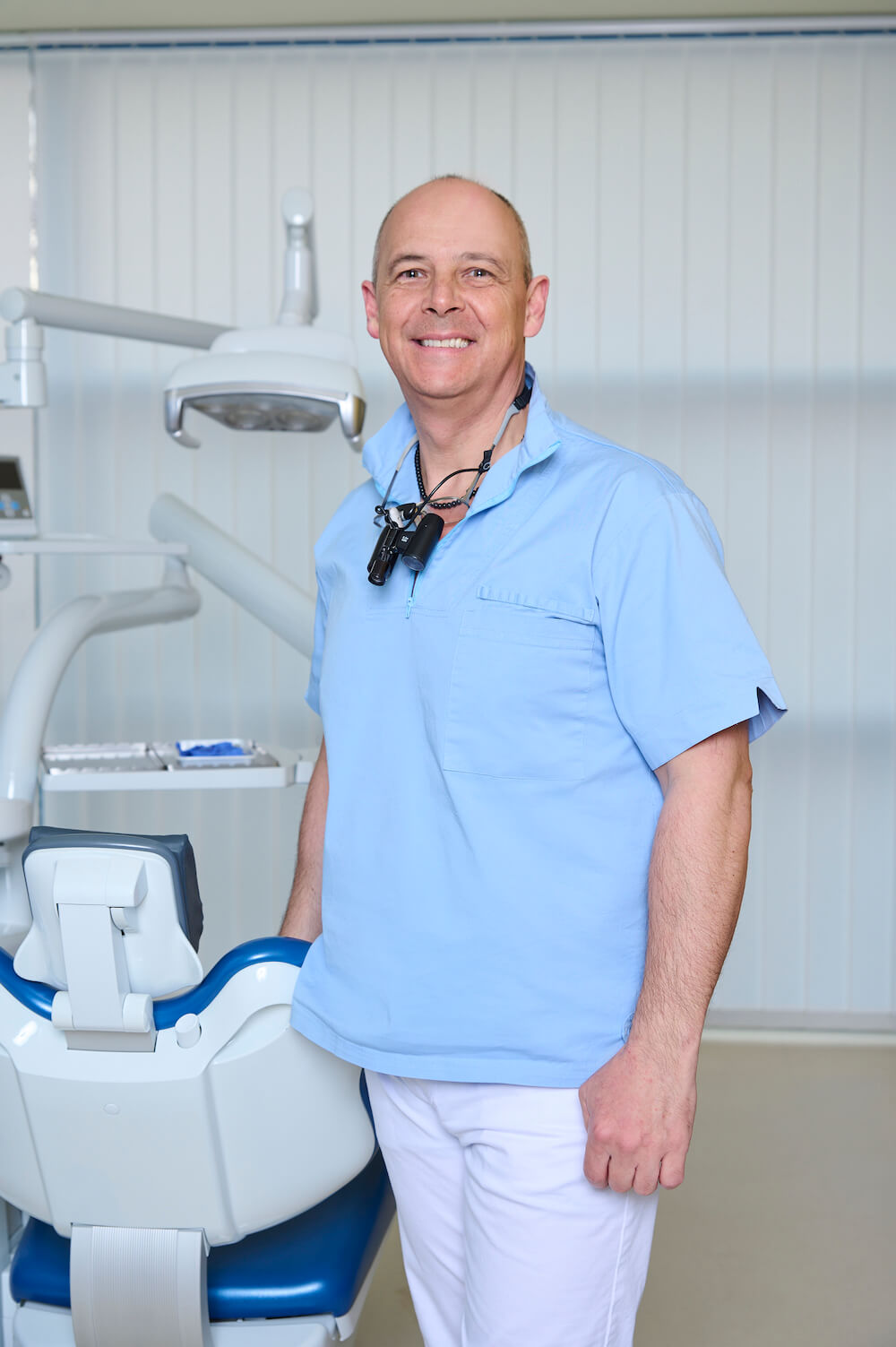 Dr. András Zsendovits